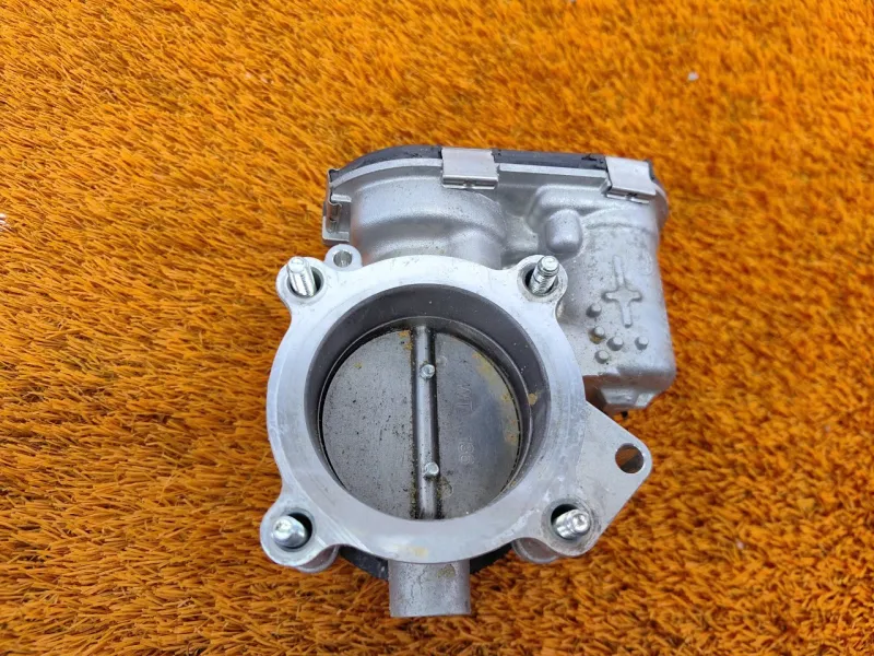 Дроссельная заслонка