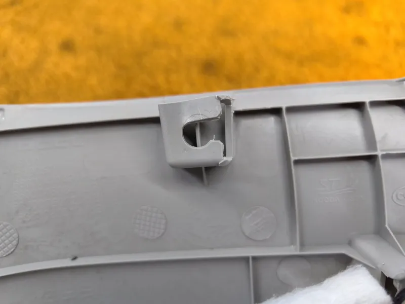 Накладка на стойку кузова