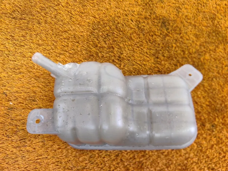 Бачок расширительный