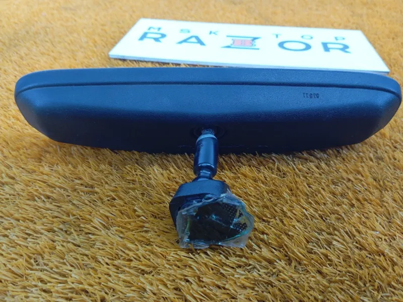 Зеркало заднего вида