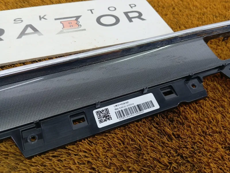 Накладка на торпедо