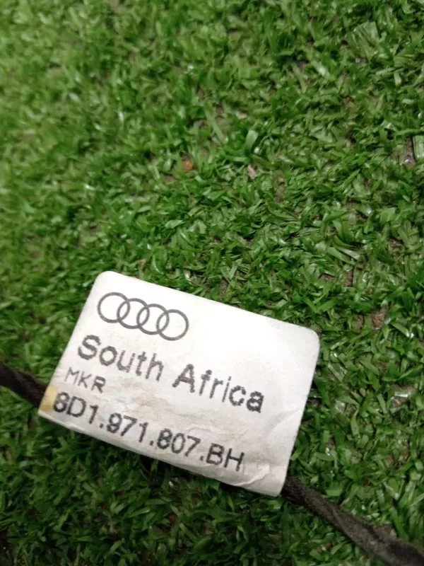 Плафон подсветки двери