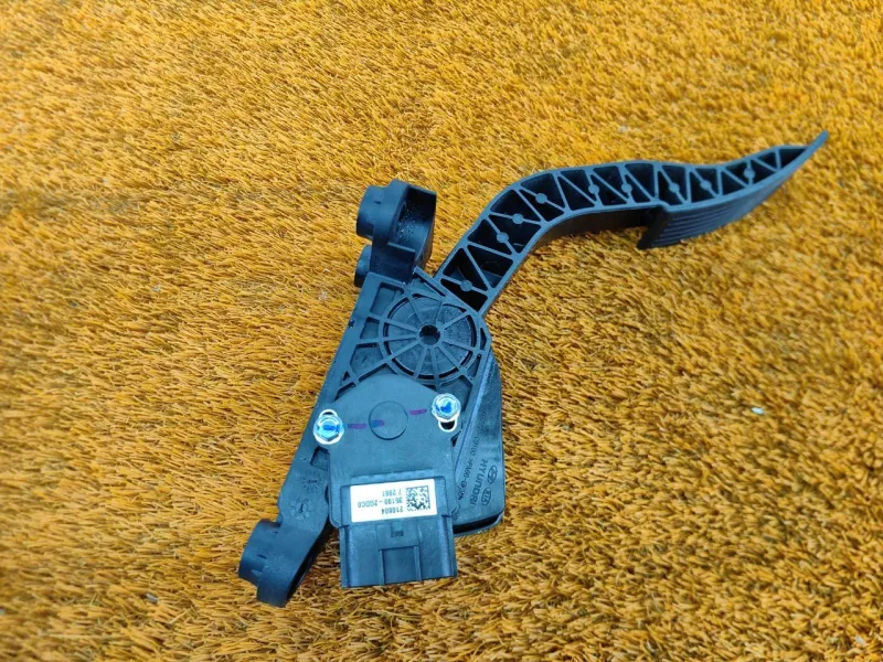 Педаль газа