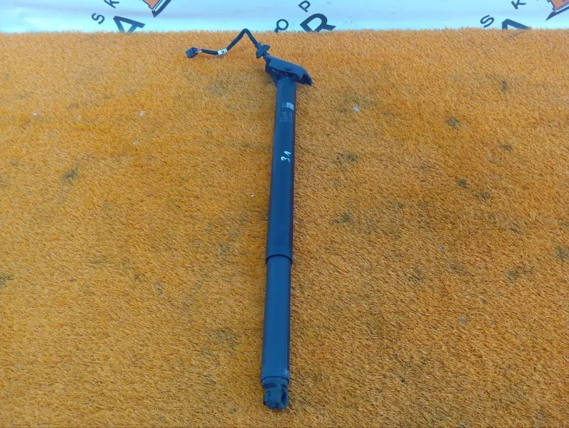 Амортизатор багажника