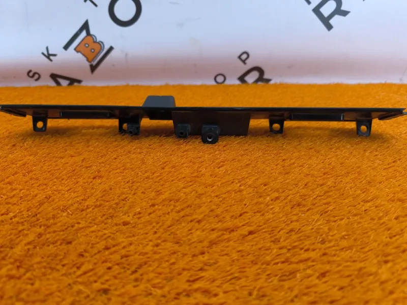 Накладка крышки багажника