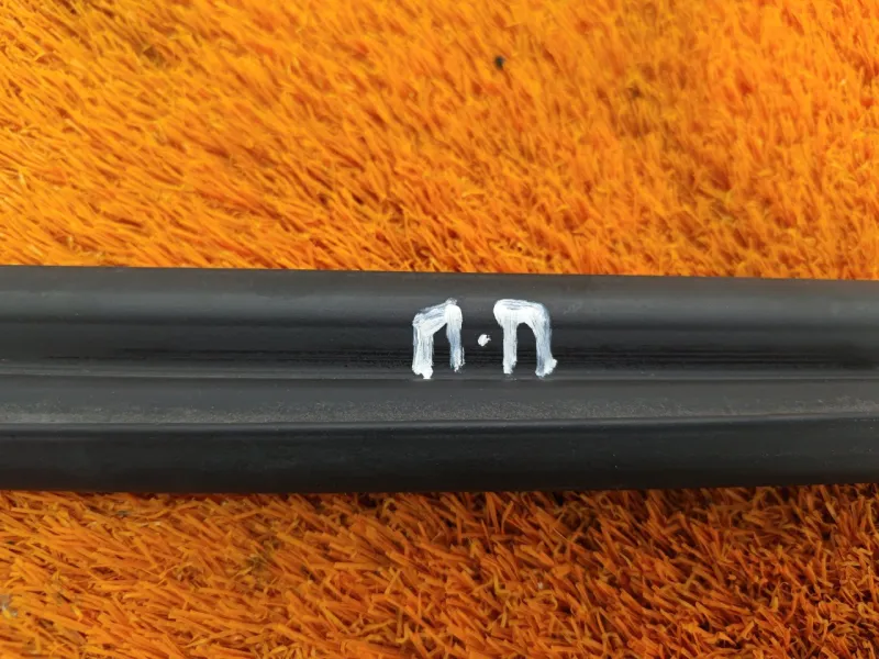 Уплотнитель двери