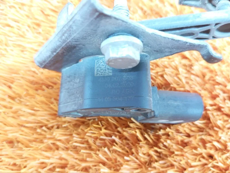 Датчик высоты дорожного просвета