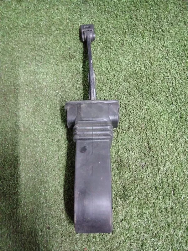 Ограничитель двери