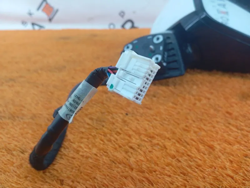 Зеркало боковое