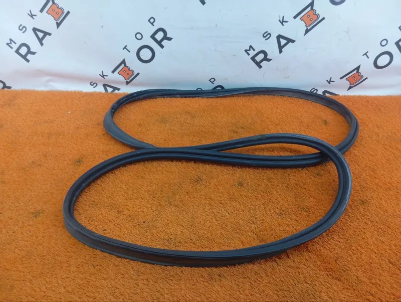 Уплотнитель багажника