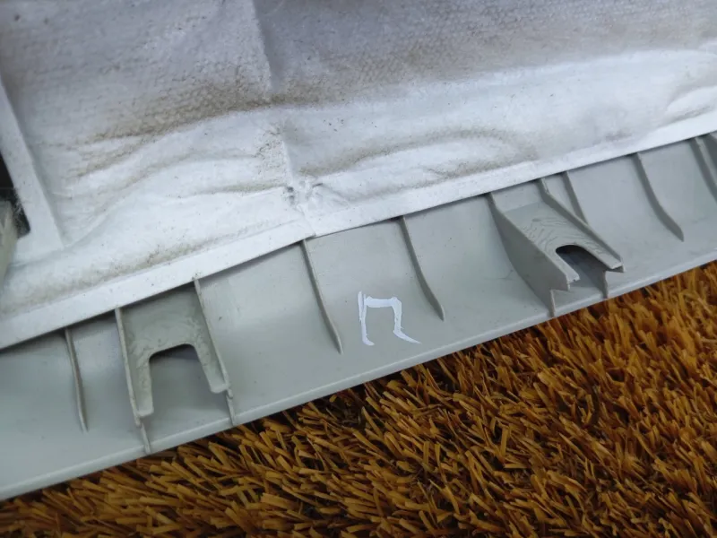 Накладка на стойку кузова