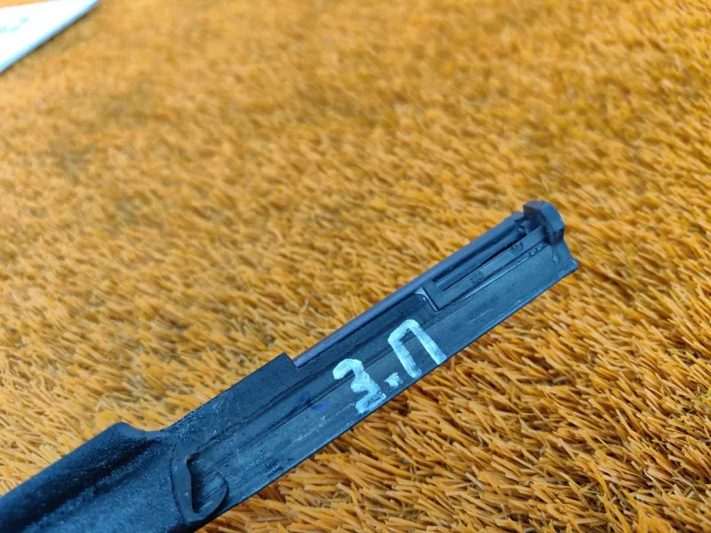 Молдинг стекла