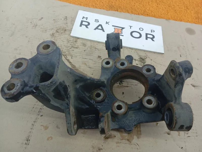 Кулак поворотный