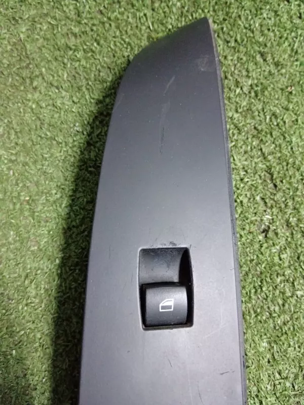 Кнопка стеклоподъемника BMW 5-Series 2006 61316922244 E60, передняя левая