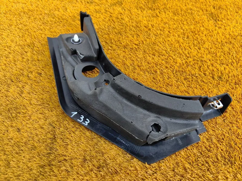 Накладка на порог салона