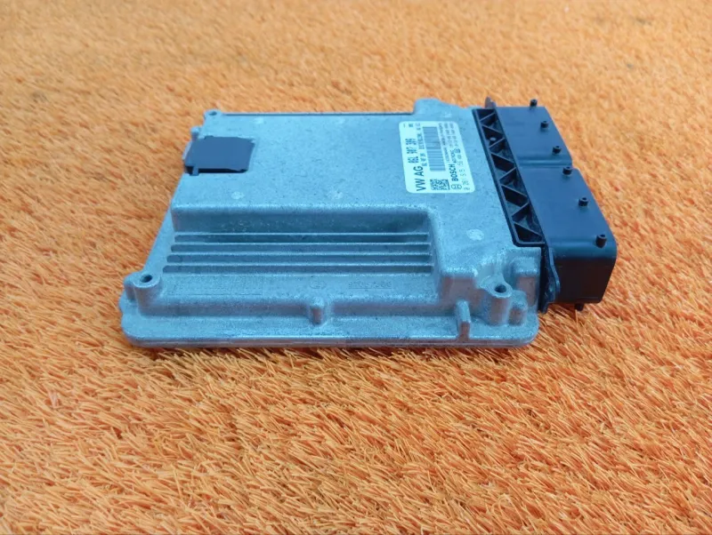 Блок управления двигателем