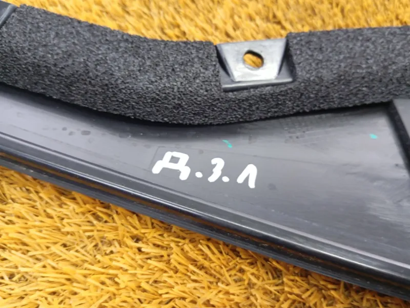 Молдинг двери