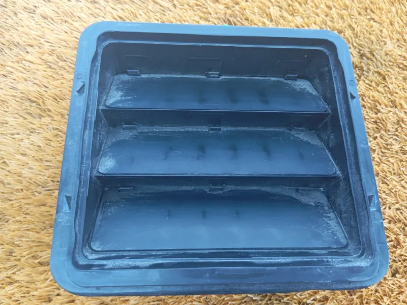 Решетка вентиляционная