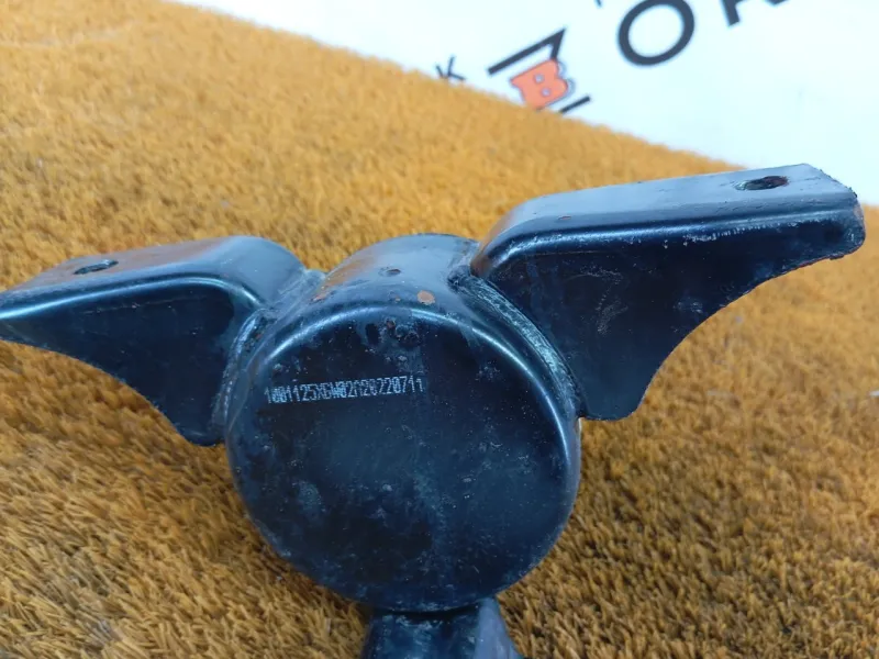 Подушка двигателя