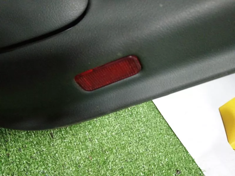 Обшивка двери Audi A6 2003 4B0971035F C5, передняя правая