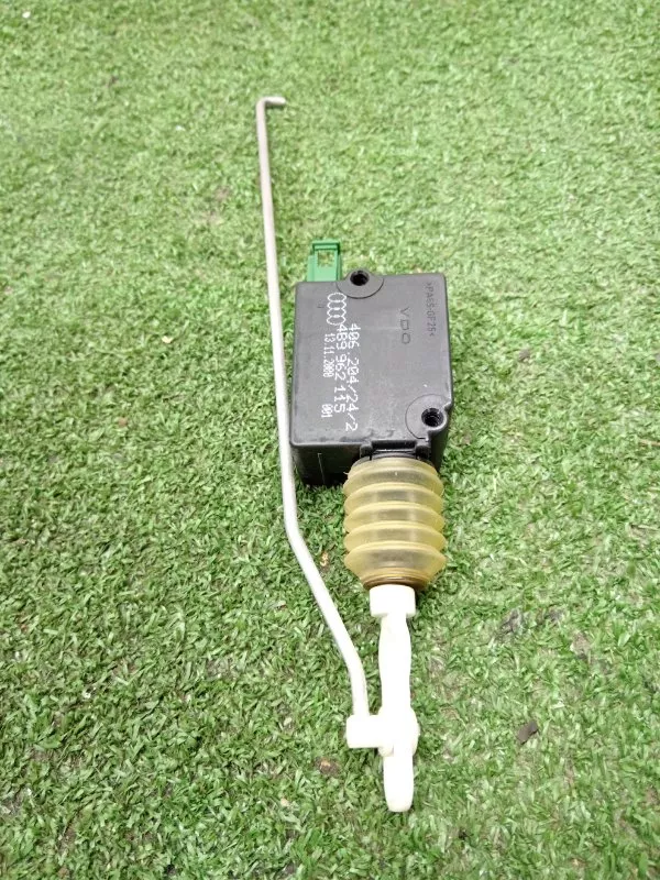 Активатор замка багажника