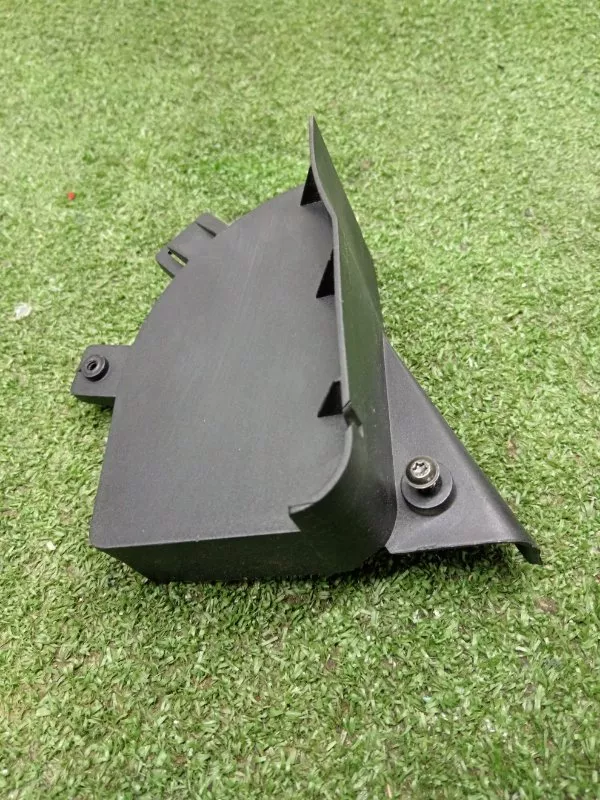 Накладка замка багажника