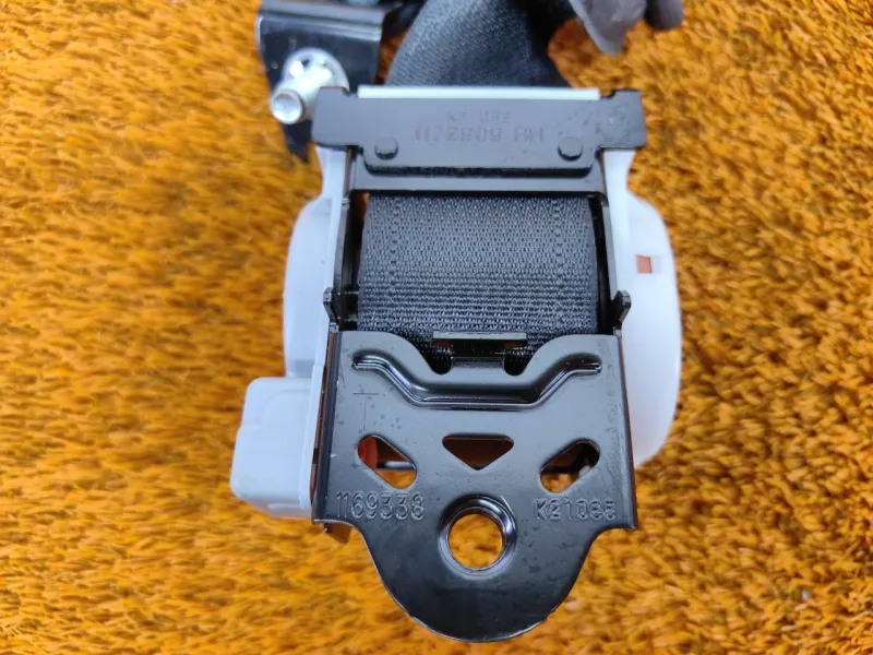 Ремень безопасности