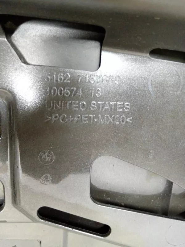 Спойлер багажника