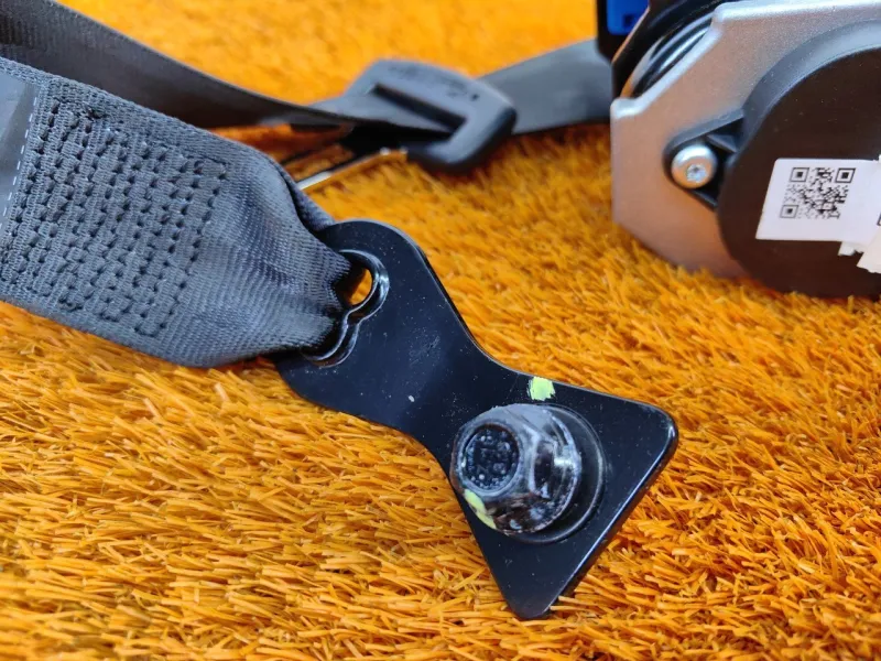 Ремень безопасности