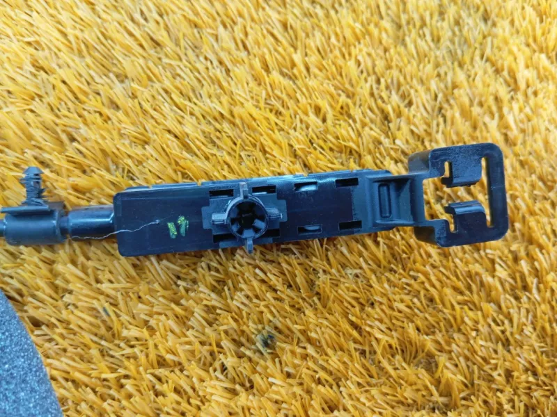 Ручка откидывания заднего сиденья