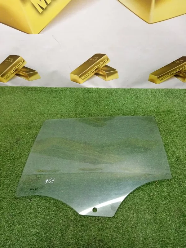 Стекло двери BMW 3-Series 2007 51347060267 E91, заднее левое