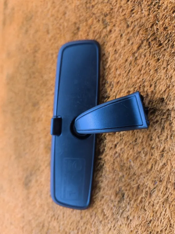 Зеркало заднего вида