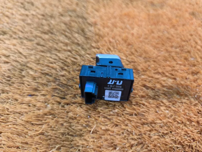 Кнопка стеклоподъемника