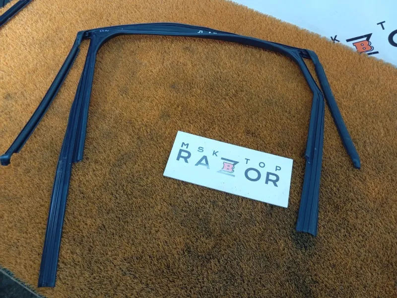 Уплотнитель стекла двери