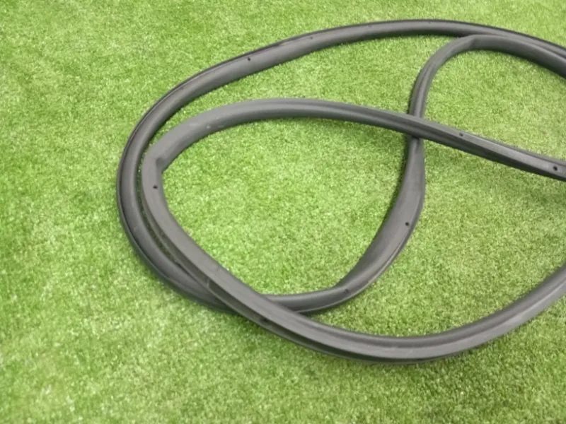 Уплотнитель двери