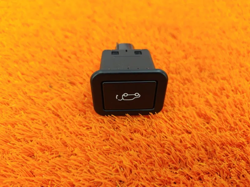 Кнопка багажника