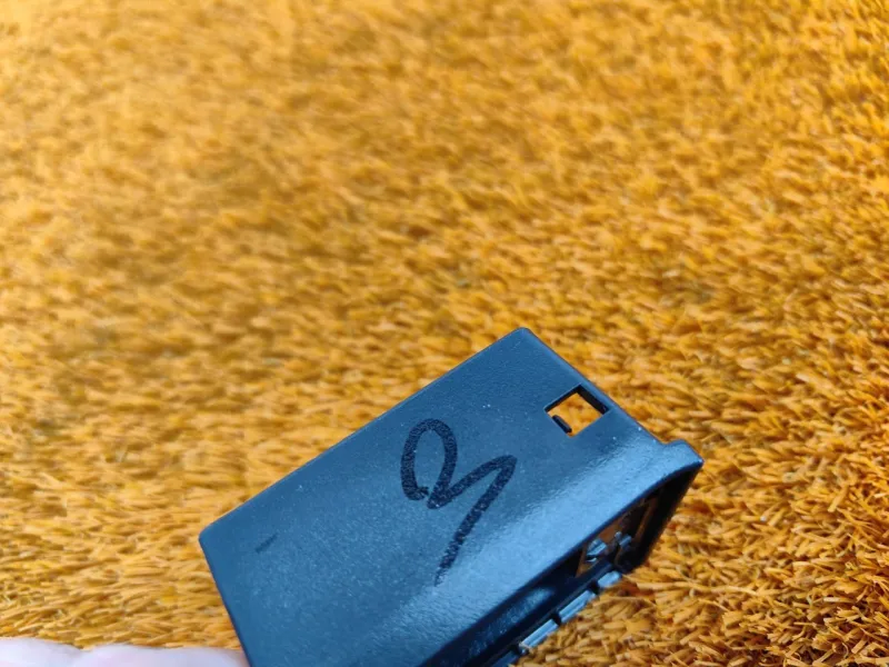 Заглушка полозьев сиденья