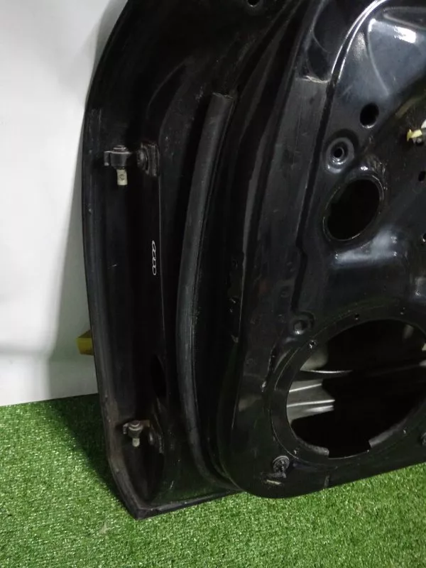 Дверь Audi A4 2009 8K0831052J B8, передняя правая