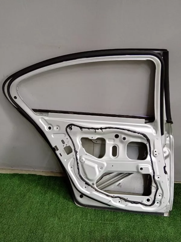 Дверь BMW 5-Series 2011 41007206113 F10, задняя левая