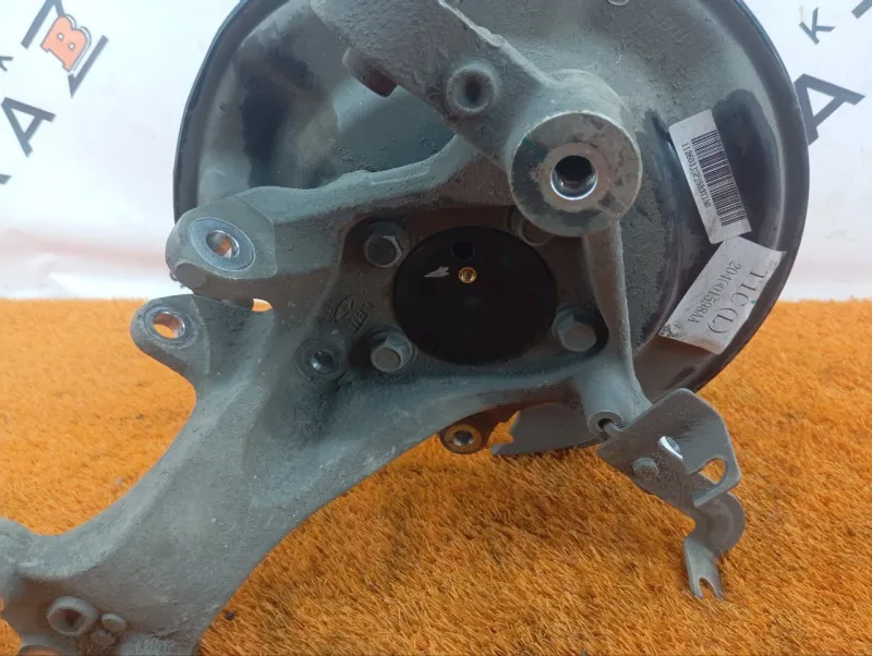 Кулак поворотный