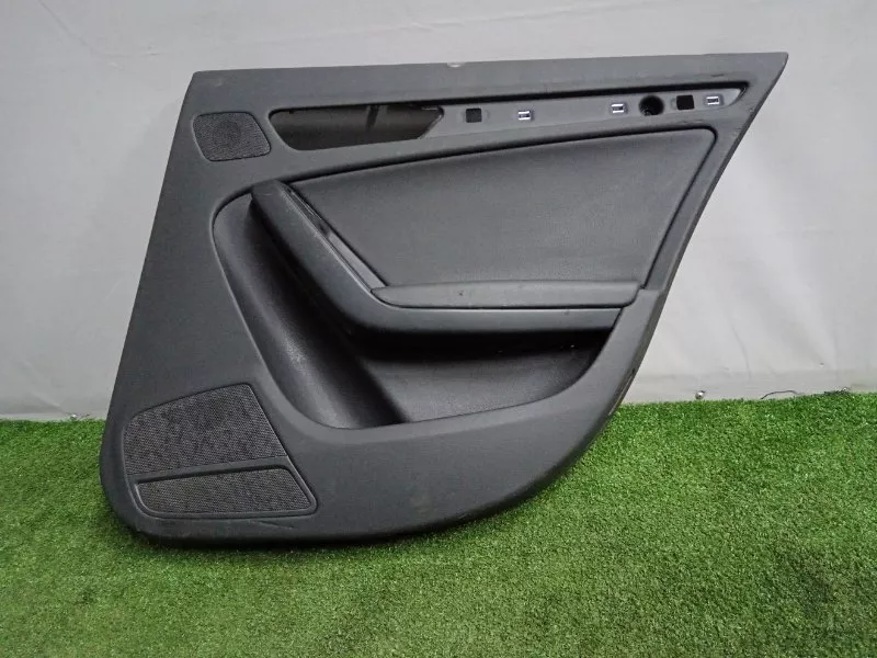 Обшивка двери Audi A4 2012 8K0867304G B8, задняя правая