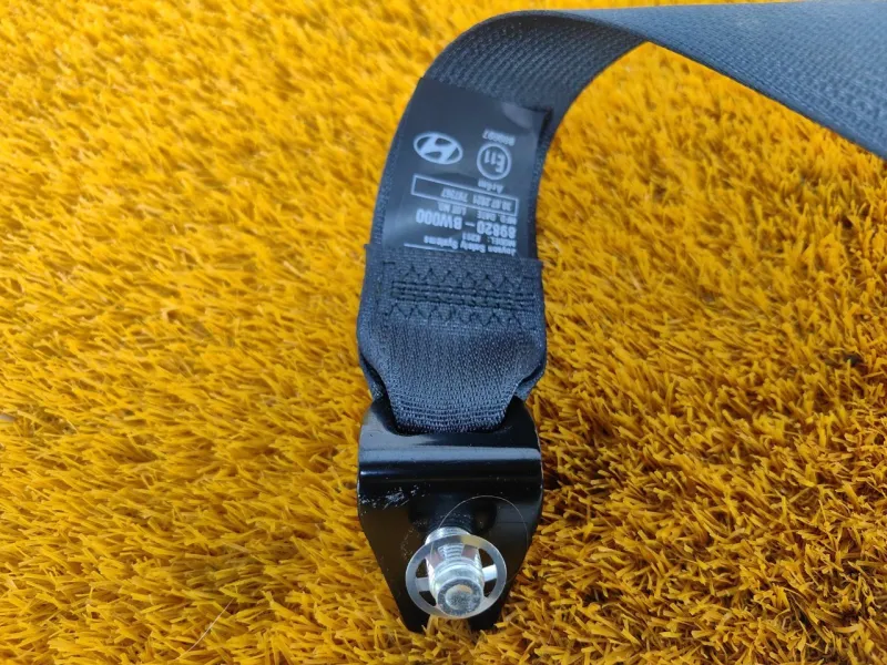 Ремень безопасности