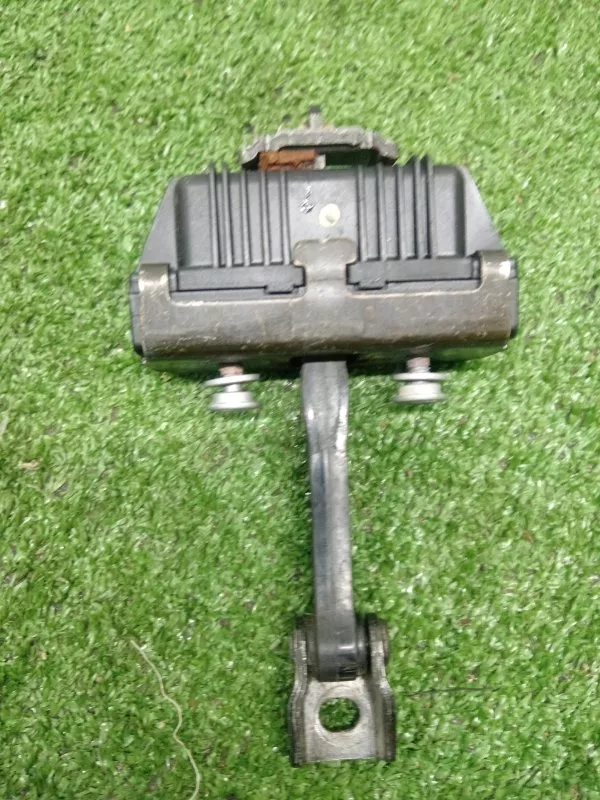 Ограничитель двери