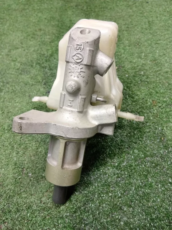 Главный тормозной цилиндр