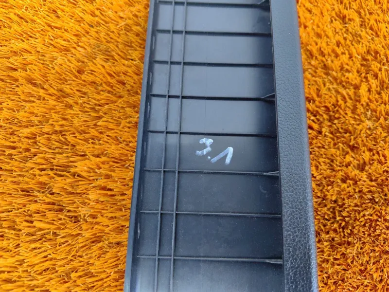 Обшивка багажника