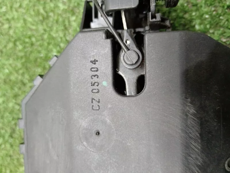 Замок багажника