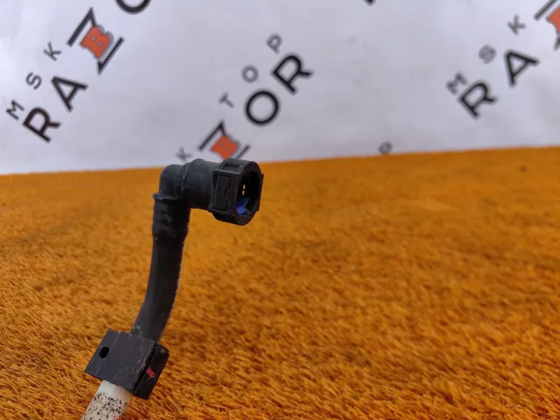 Трубка топливная