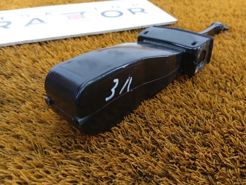 Ограничитель двери