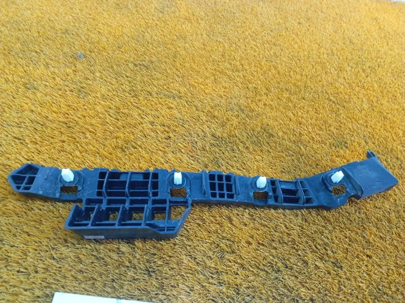 Крепление бампера