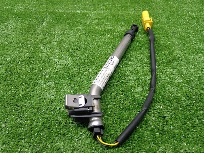 Пиропатрон петли капота Audi A5 2019 8W6823823 2 CYR